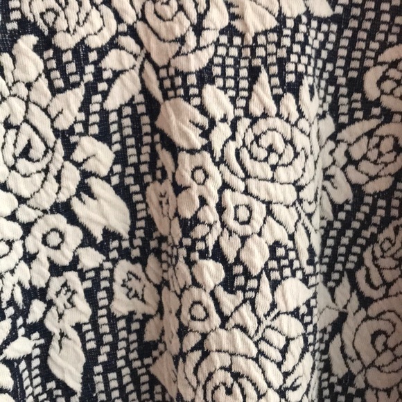 Navy blue and white sleeveless dress - Picture 3 of 5